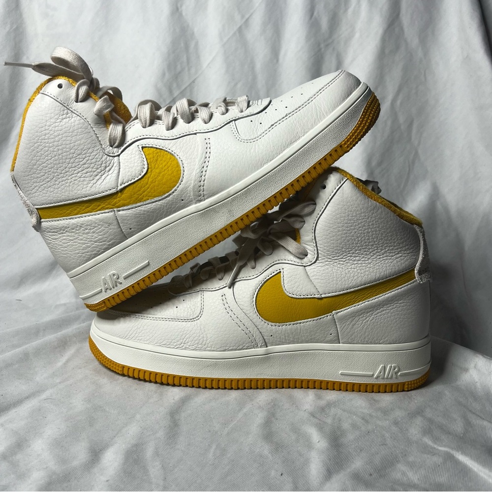 Size 12W Wmns Air Force 1 Sculpt 'Phantom Yellow Ochre'
